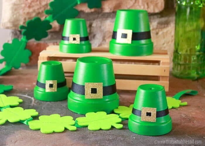 Leprechaun hat clay pot, paint clay pots