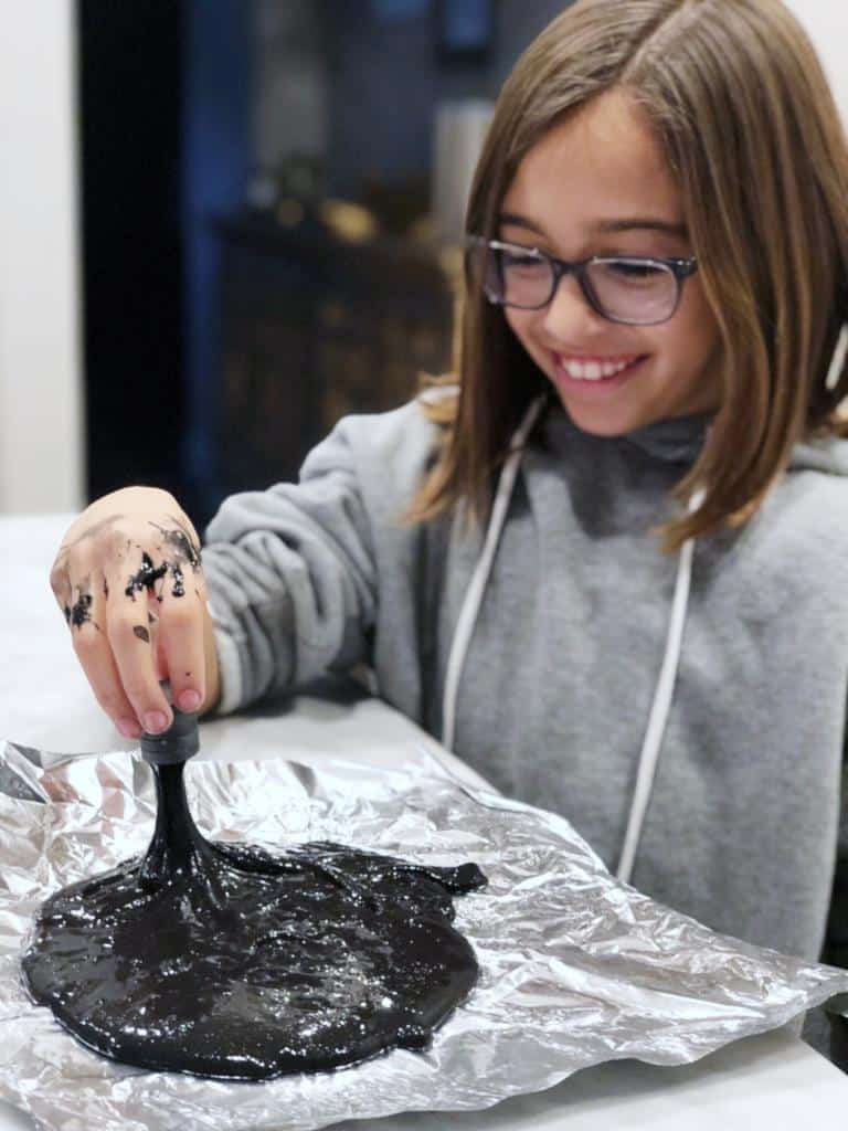 How to make Magnetic Slime, DIY Recipe, Easy tutorial, activities for kids, science project