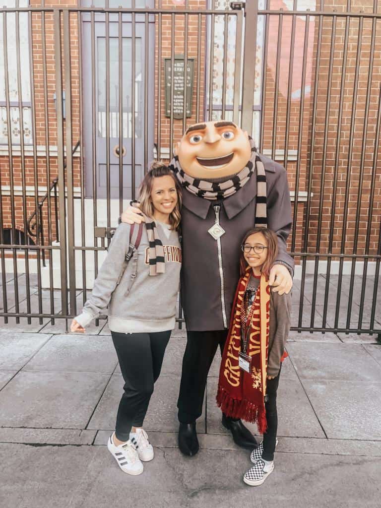 Universal Studios Hollywood, planning a day at Universal Studios, things to know before you go, tips and secrets, best rides, food, exrpress pass ticket, where to stay, California, complete guide