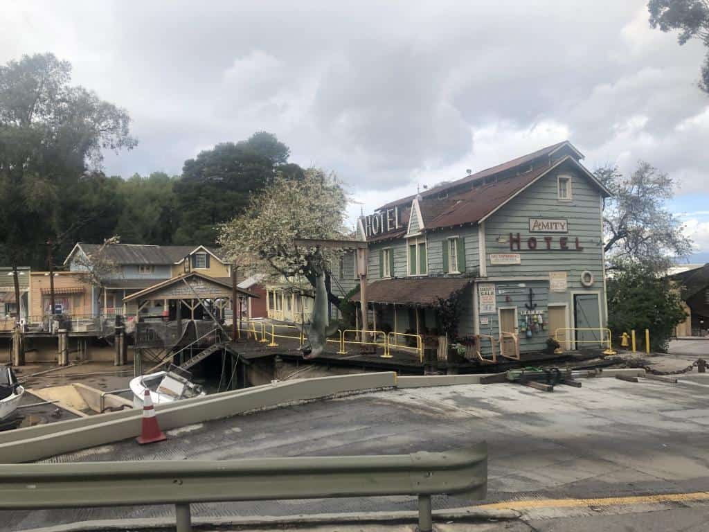 Universal Studios Hollywood, planning a day at Universal Studios, things to know before you go, tips and secrets, best rides, food, exrpress pass ticket, where to stay, California, complete guide